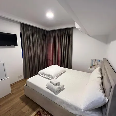 Blue Balcony Отель Голем