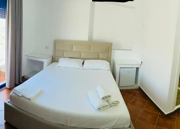 Blue Balcony Hotel Golem (Tirana)