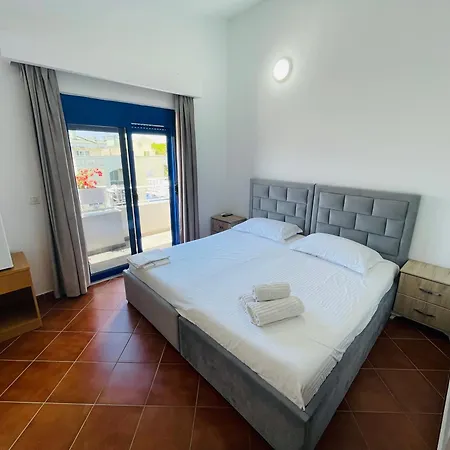 Hotell Blue Balcony Golem (Tirana)